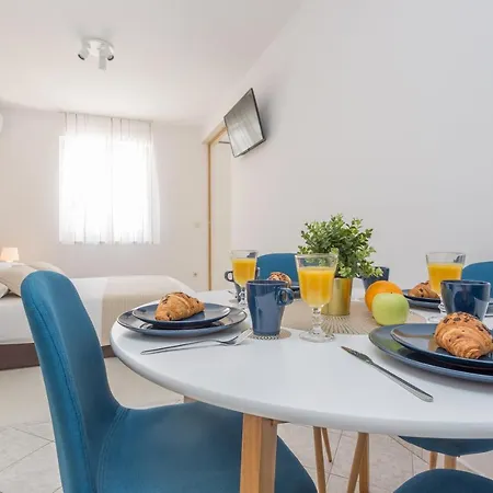 Gordana Jelicic Apartment *